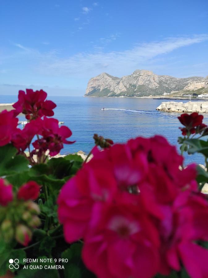 La Casa Di Giulio - Holiday Home Isola delle Femmine Luaran gambar