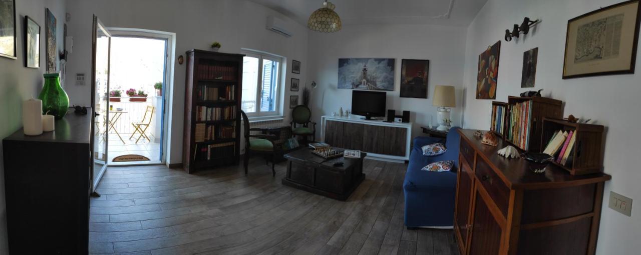 La Casa Di Giulio - Holiday Home Isola delle Femmine Luaran gambar